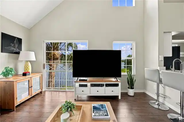 Listing Photo 9