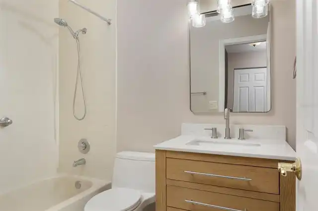 Listing Photo 19