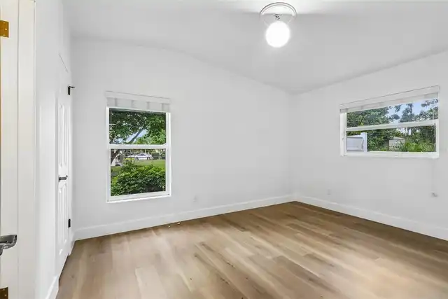 Listing Photo 38