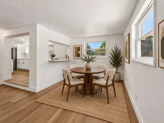 Listing Photo 12