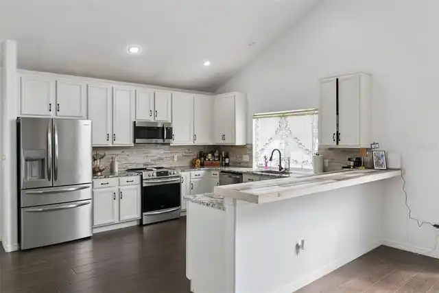 Listing Photo 19