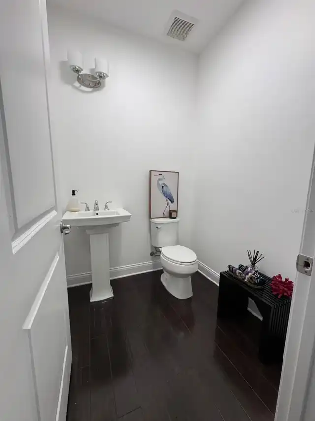 Listing Photo 12