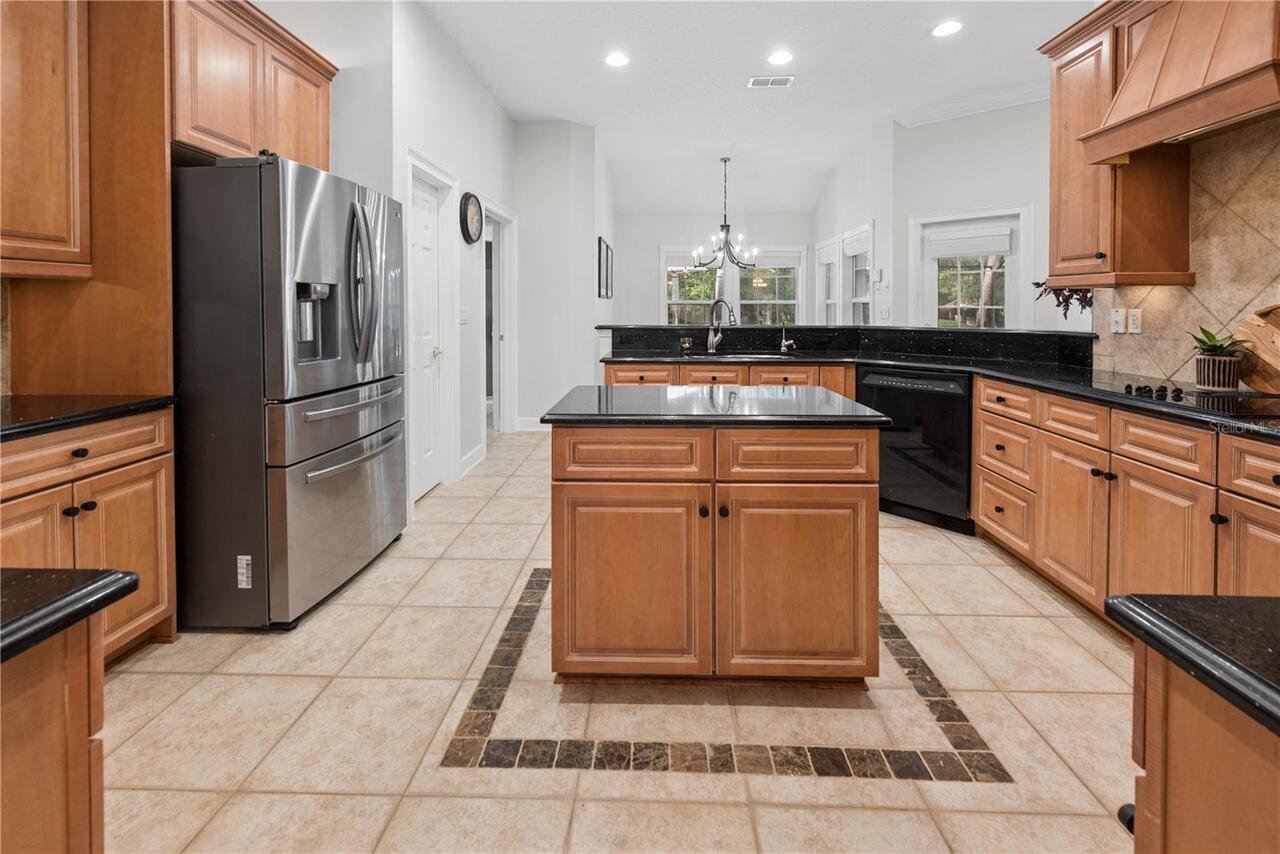 Listing Photo 11