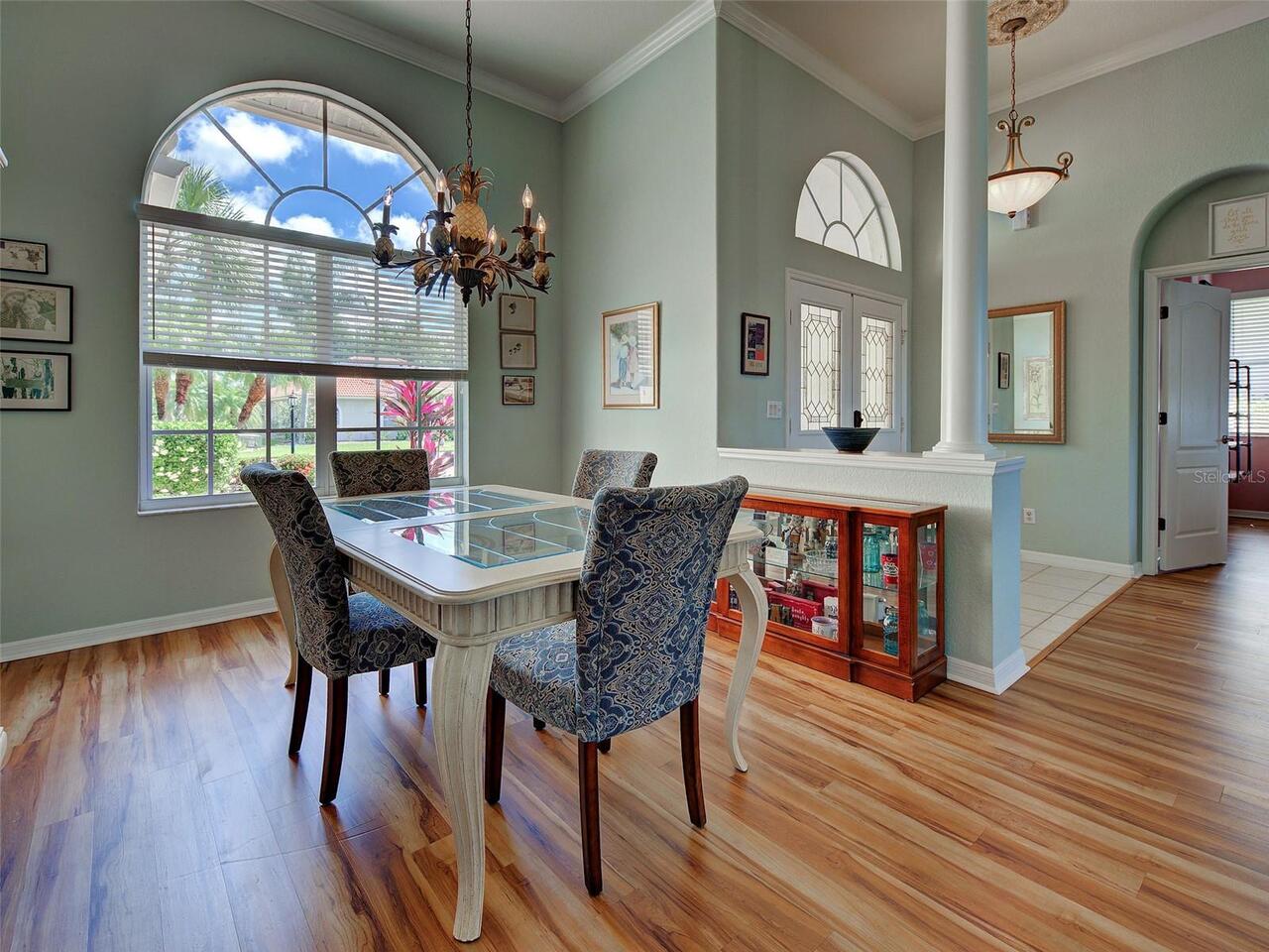 Listing Photo 8