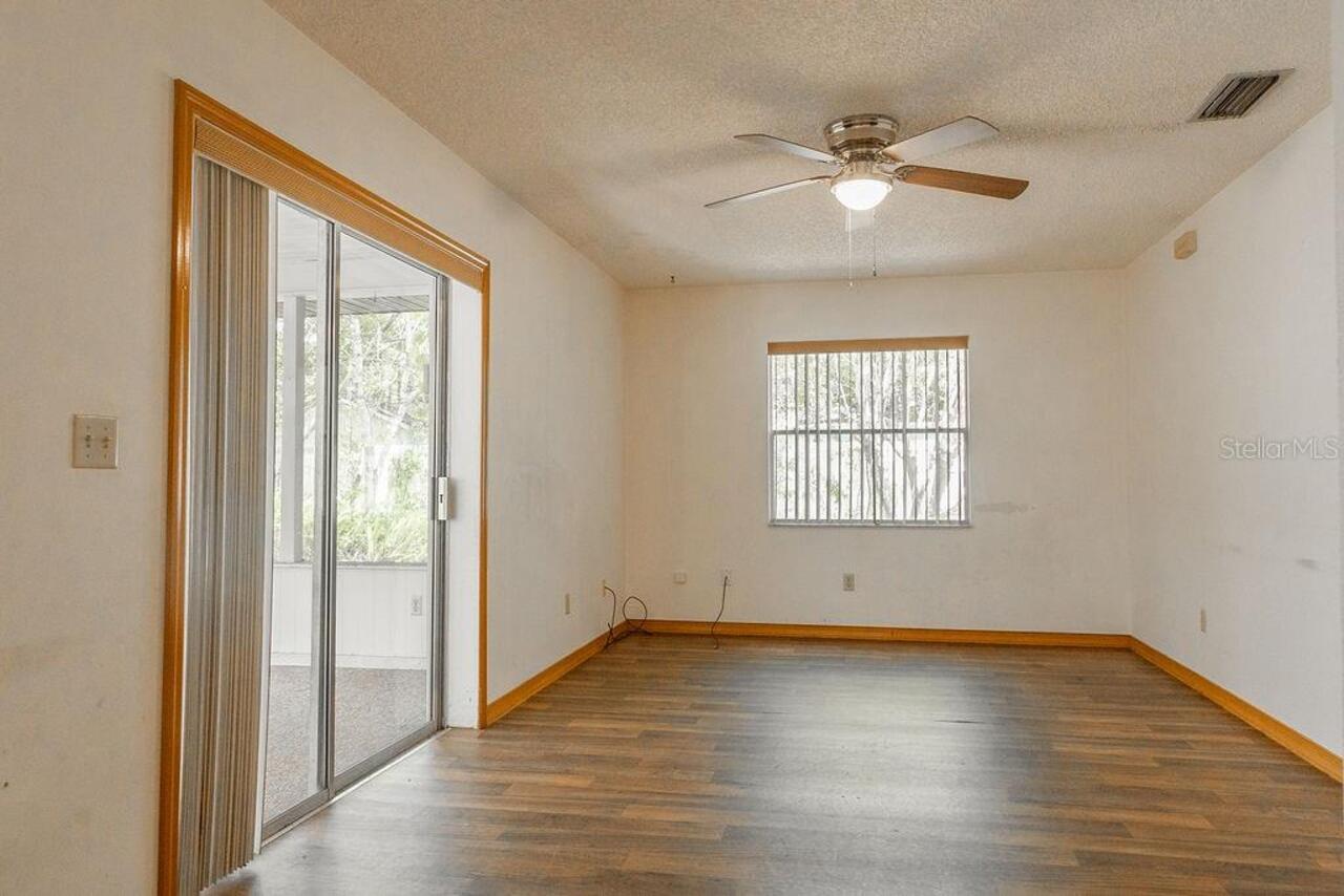 Listing Photo 8