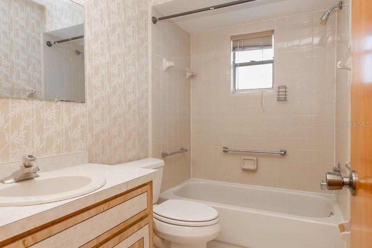 Listing Photo 14