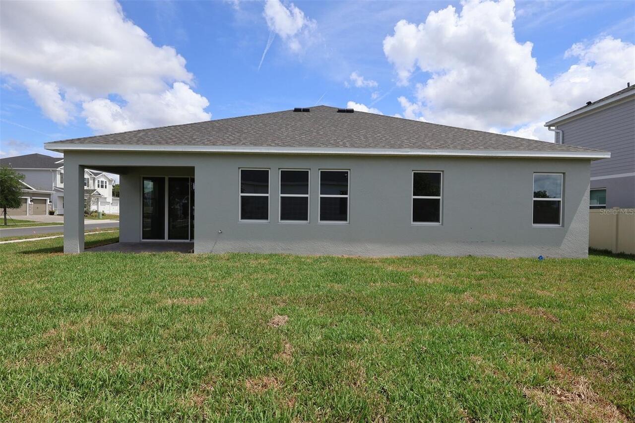 Listing Photo 12