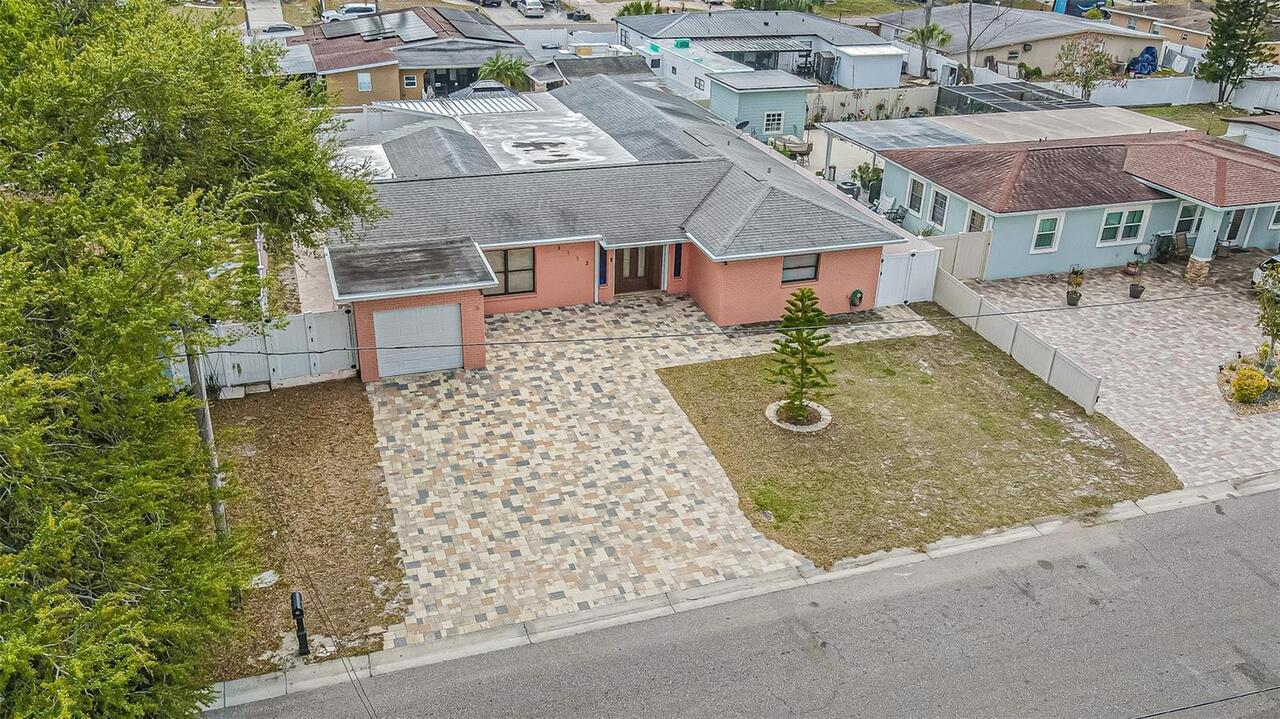 Listing Photo 14