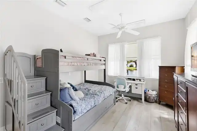 Listing Photo 29
