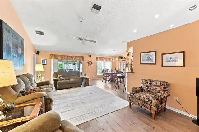 Listing Photo 7