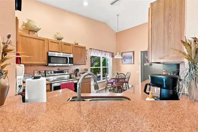 Listing Photo 14