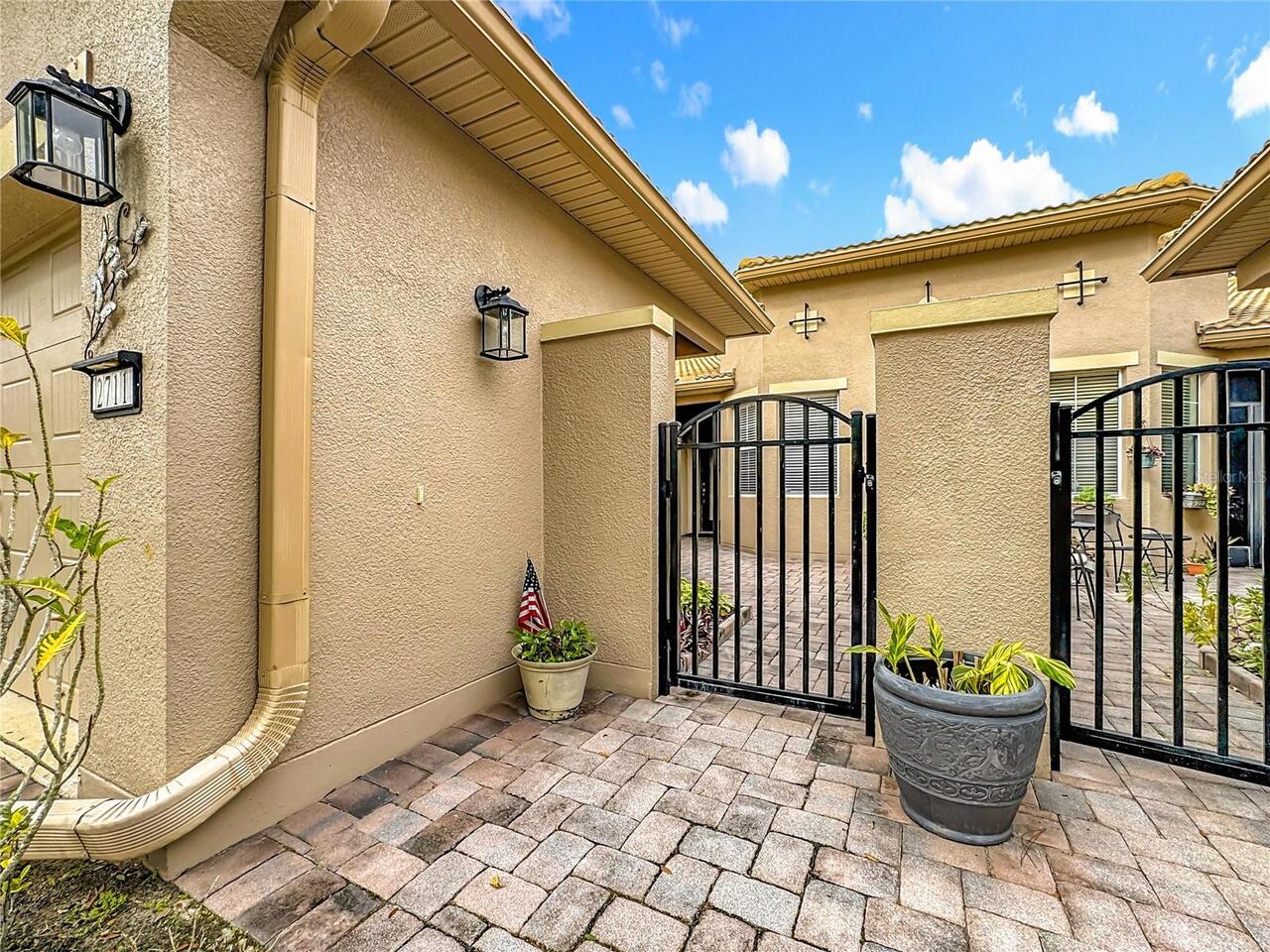 Listing Photo 11