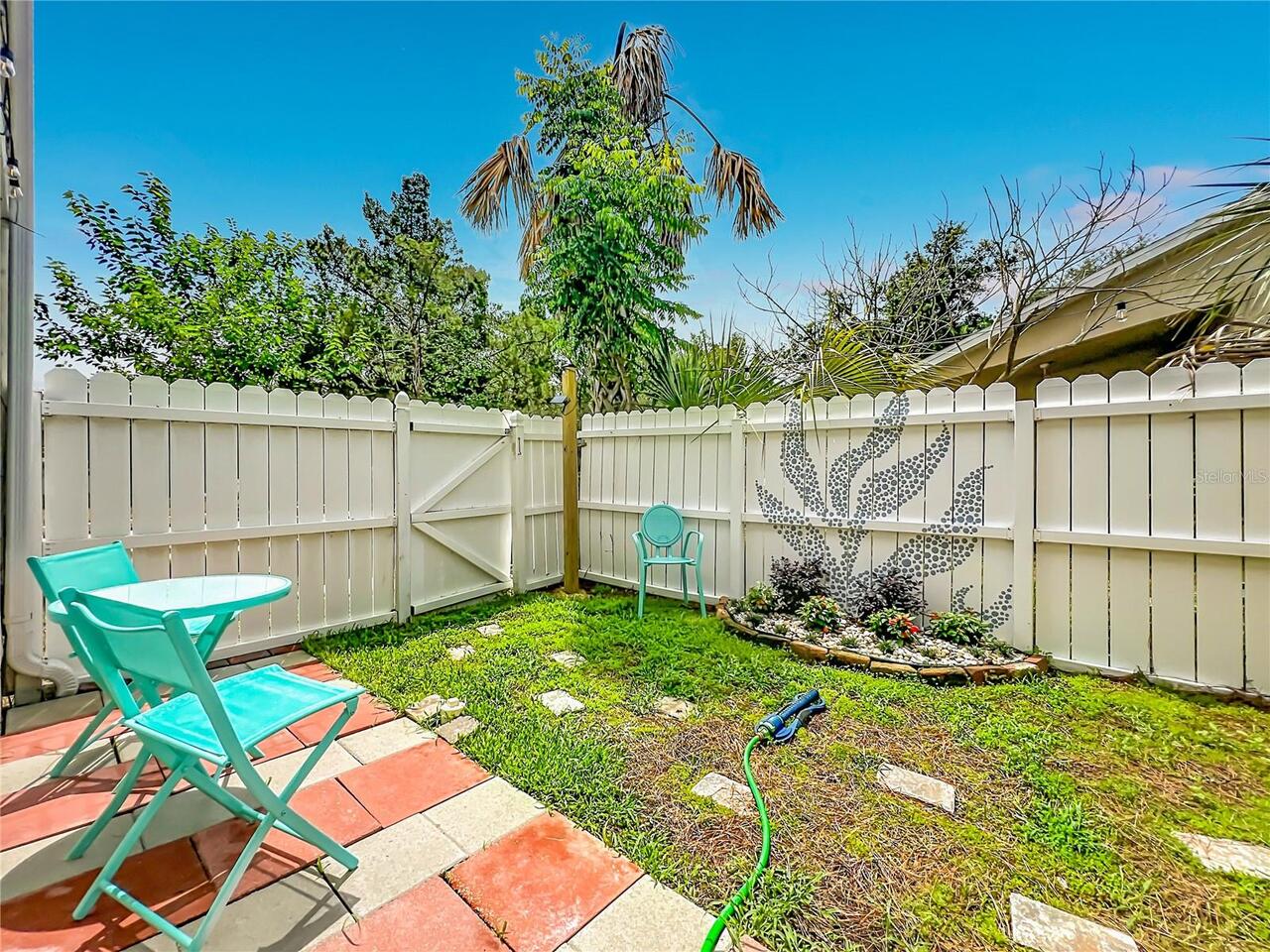 Listing Photo 10