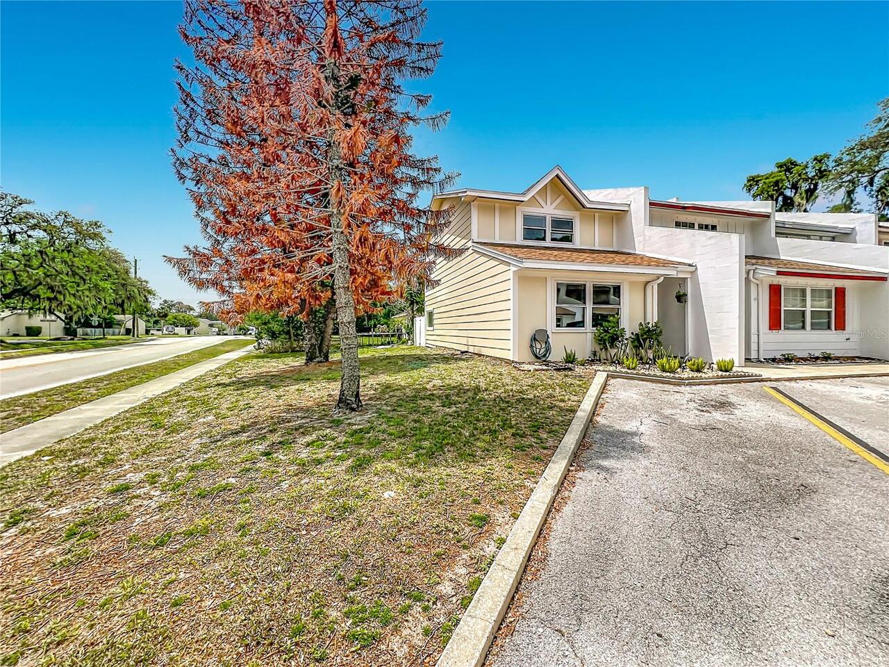 Listing Photo 12