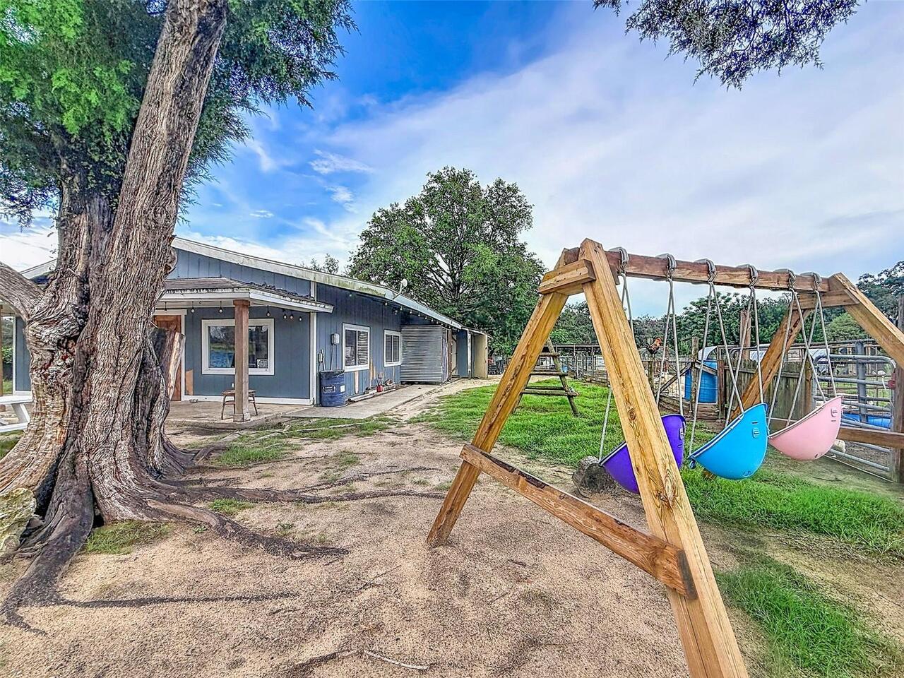 Listing Photo 8