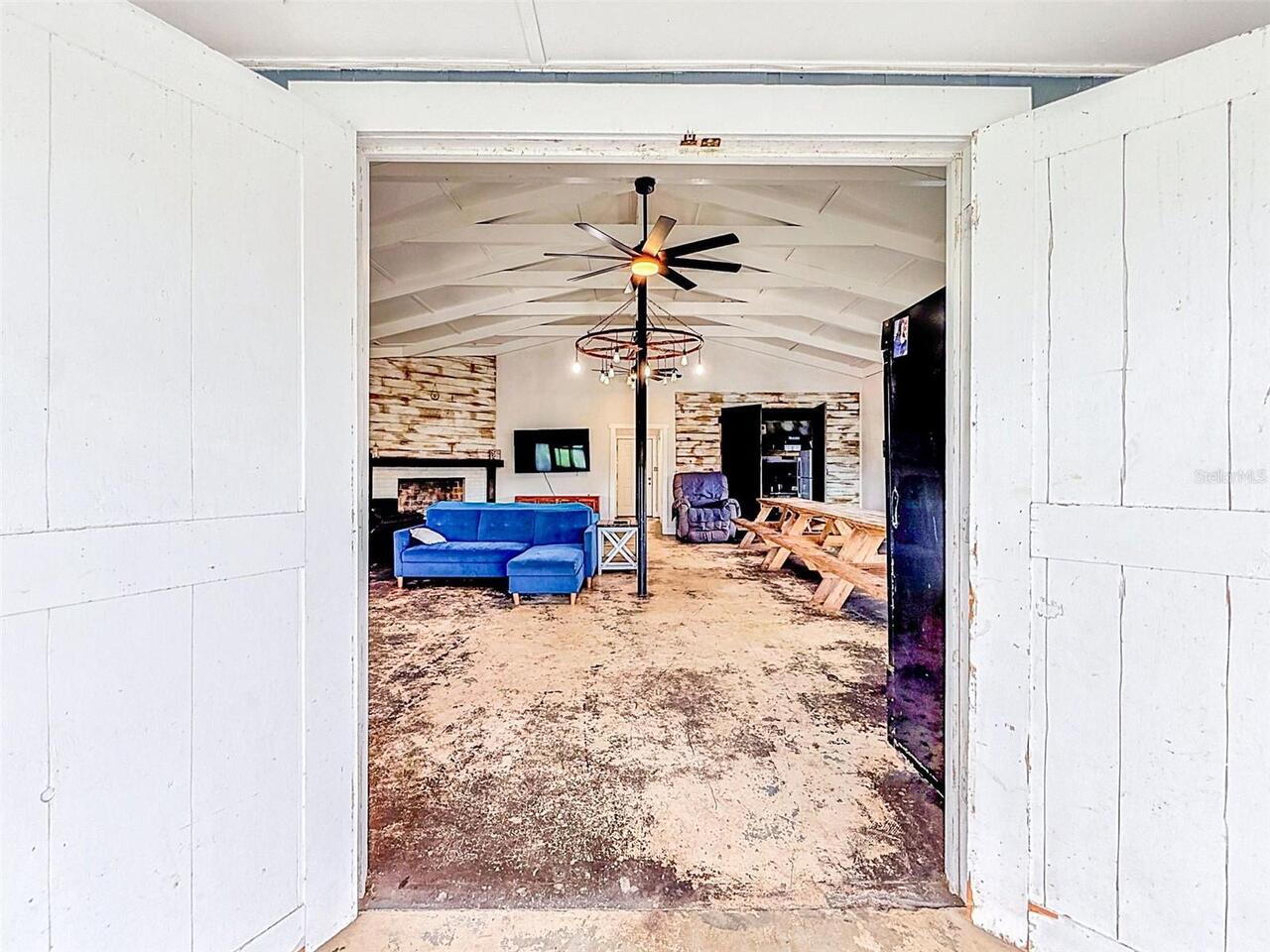 Listing Photo 9