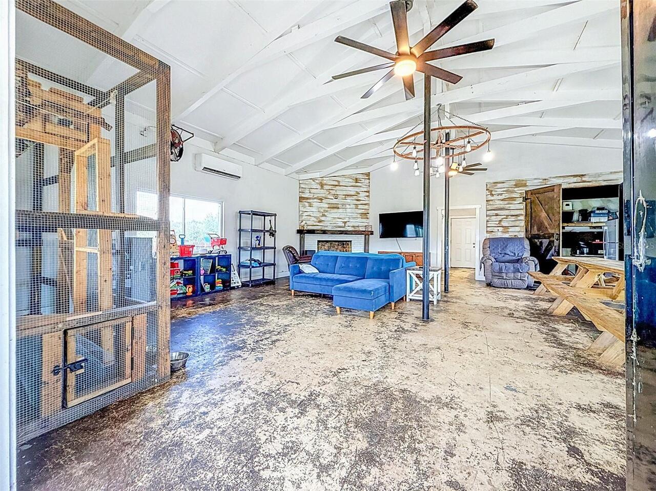 Listing Photo 10