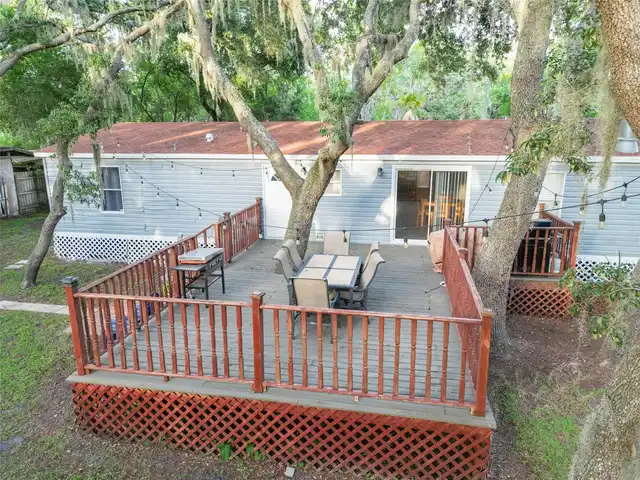 Listing Photo 10
