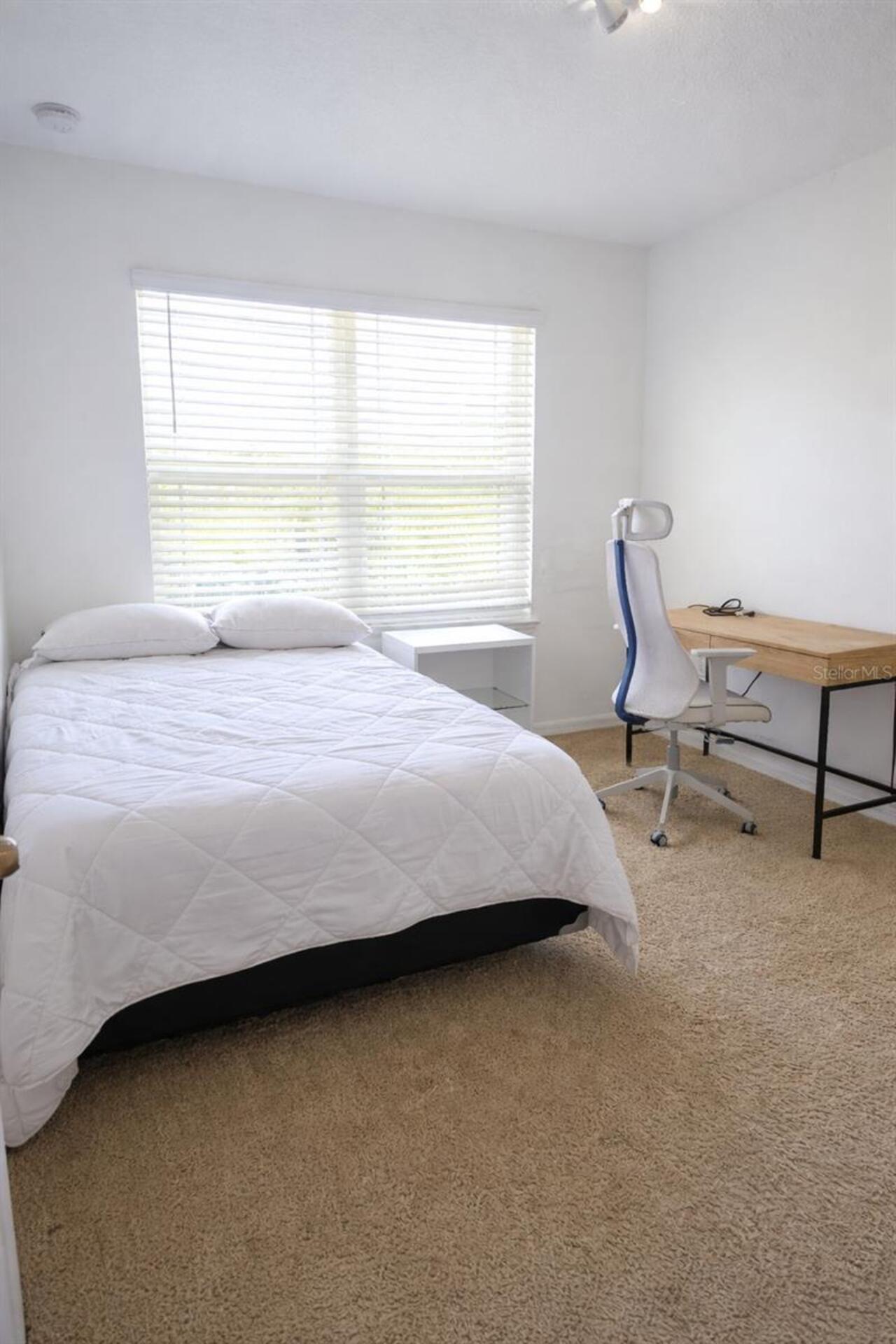 Listing Photo 12