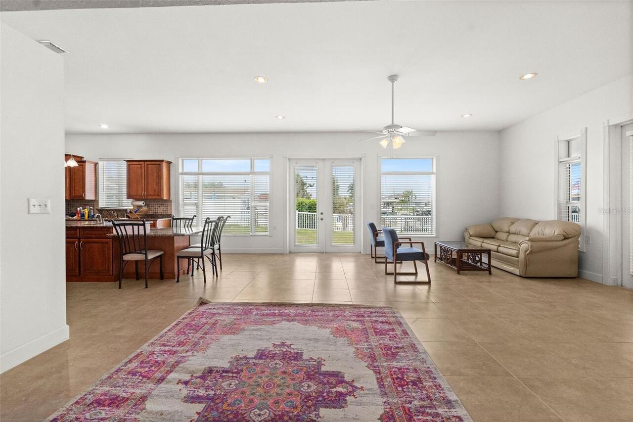 Listing Photo 10