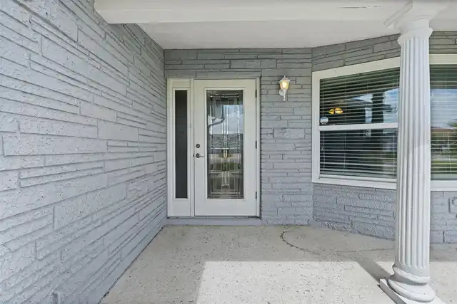 Listing Photo 9