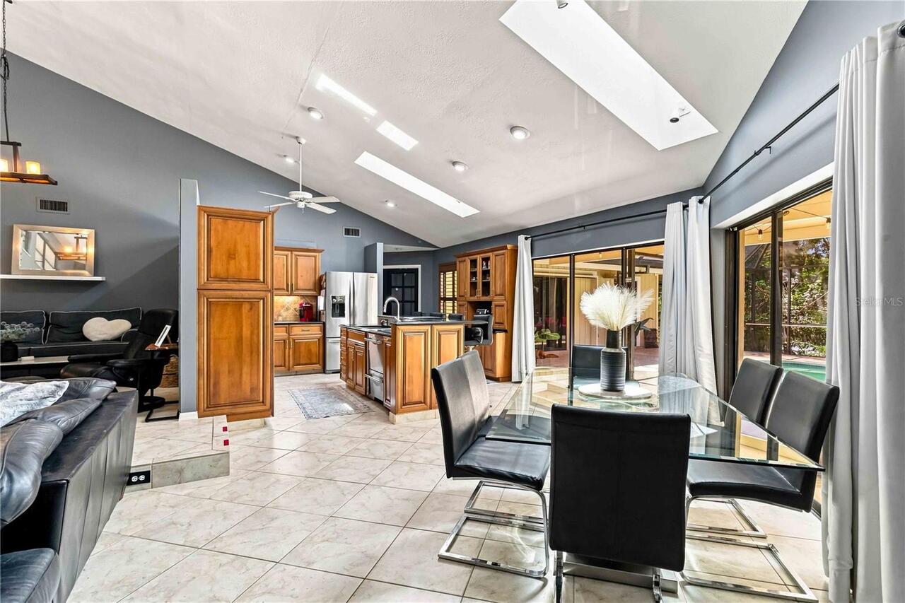 Listing Photo 15