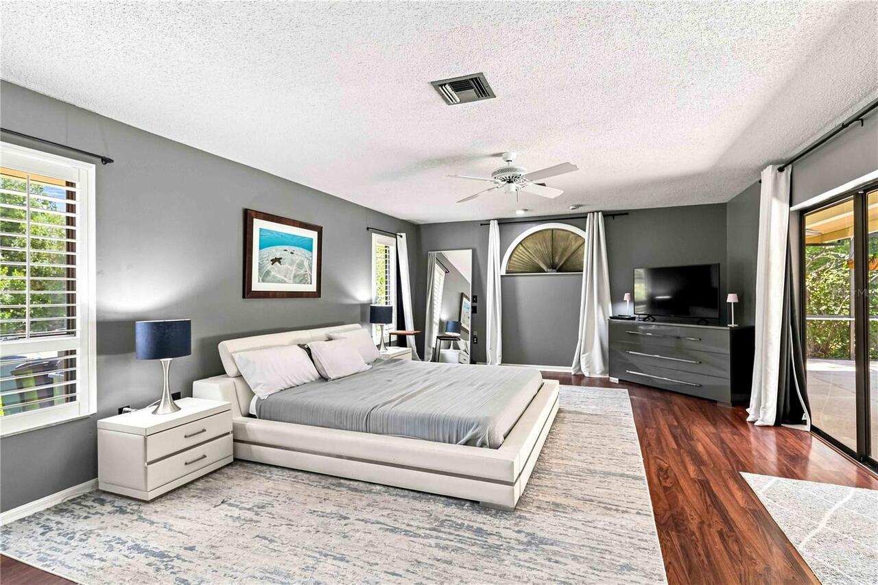Listing Photo 33