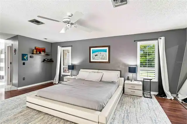 Listing Photo 34