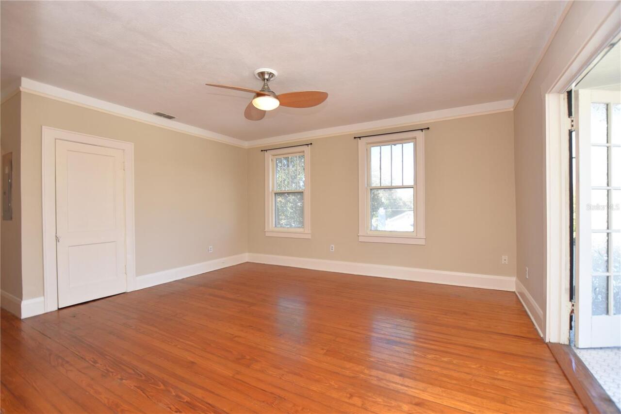 Listing Photo 14
