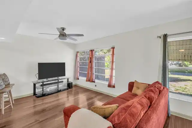 Listing Photo 25