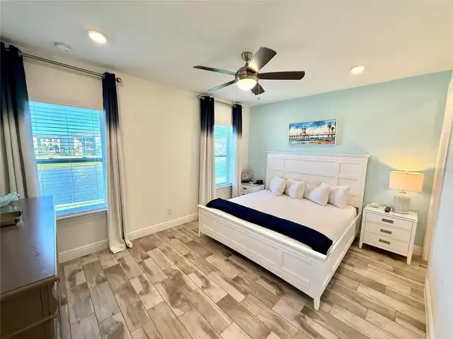 Listing Photo 12