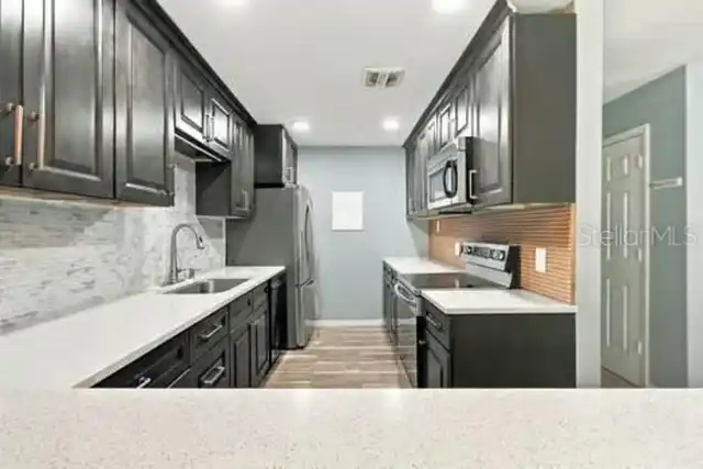 Listing Photo 7