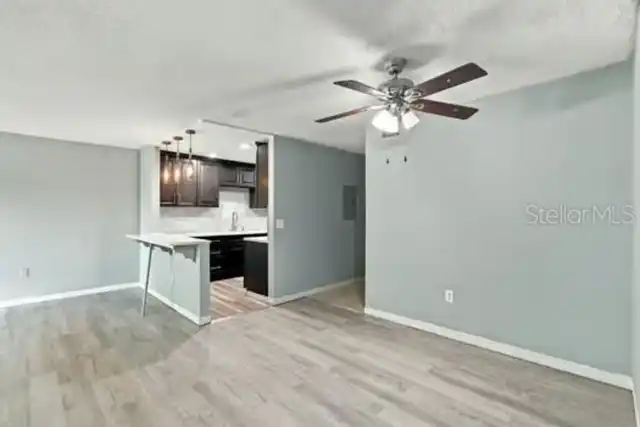 Listing Photo 12
