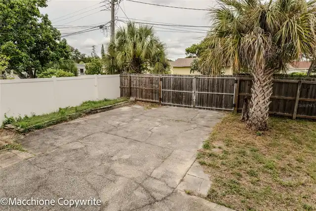 Listing Photo 6