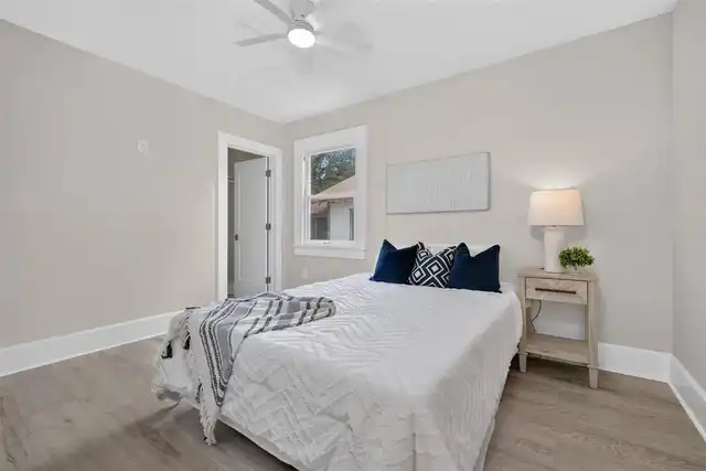 Listing Photo 8