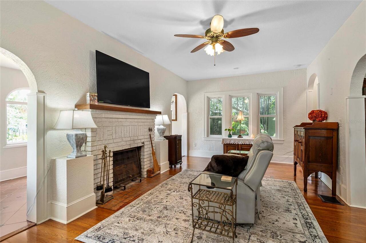 Listing Photo 10