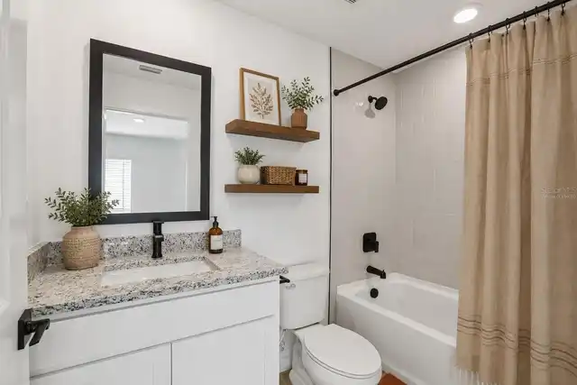 Listing Photo 11