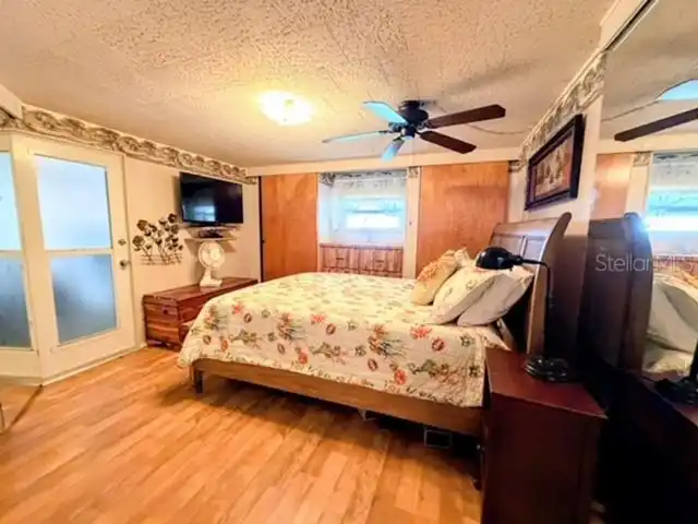 Listing Photo 10