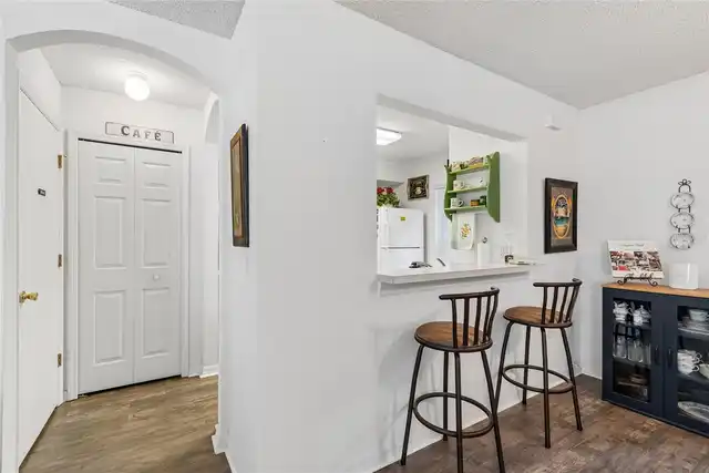 Listing Photo 6