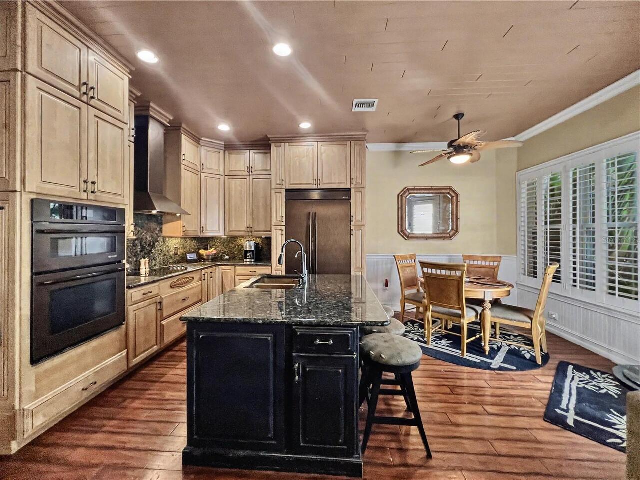 Listing Photo 8