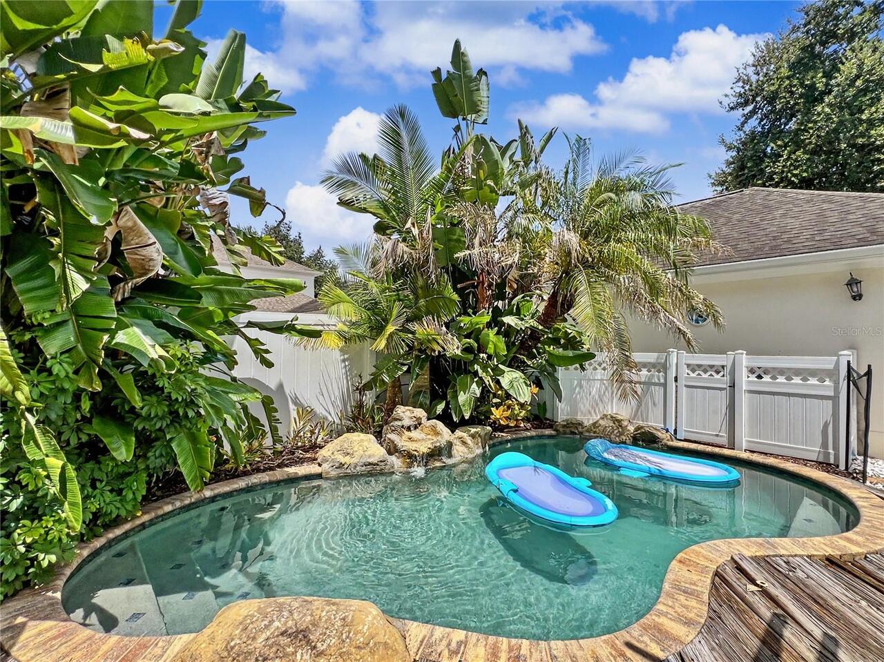 Listing Photo 12