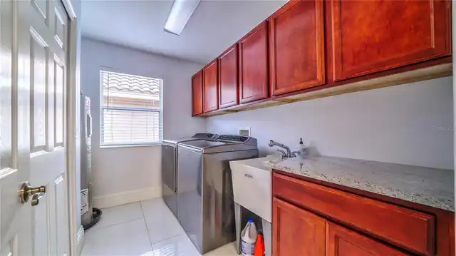 Listing Photo 12