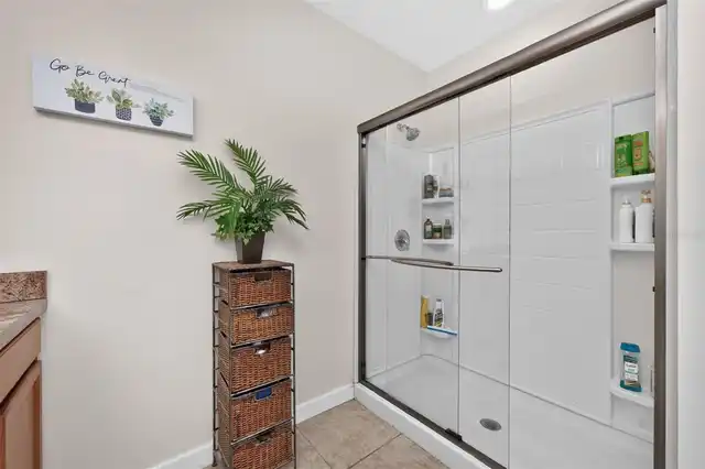Listing Photo 16