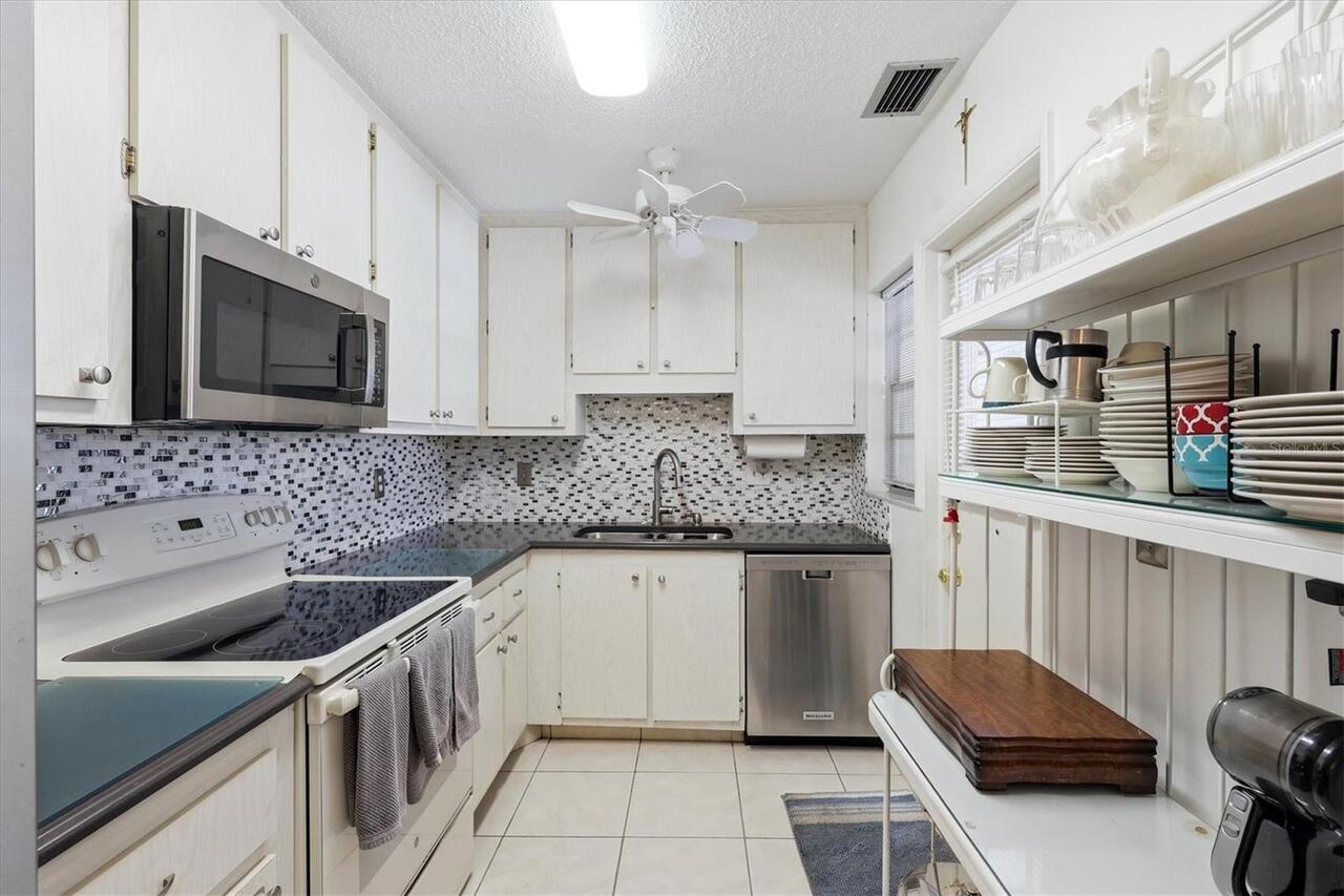 Listing Photo 14