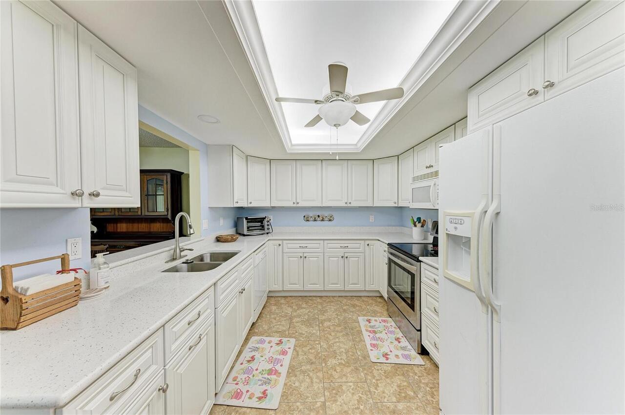 Listing Photo 11