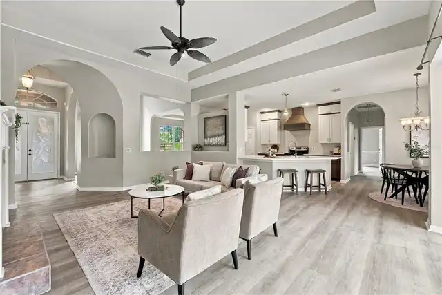 Listing Photo 14