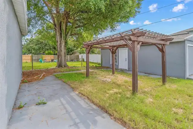 Listing Photo 18