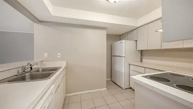 Listing Photo 9