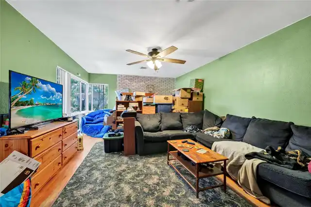 Listing Photo 7