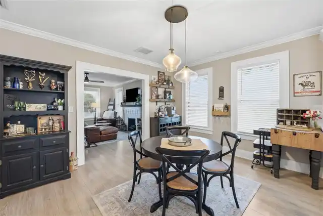 Listing Photo 8